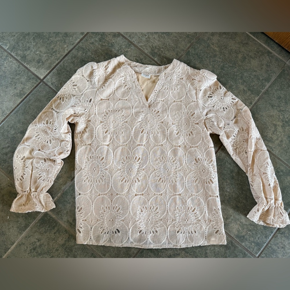 Rumia Cream Floral Lace Blouse NWOT